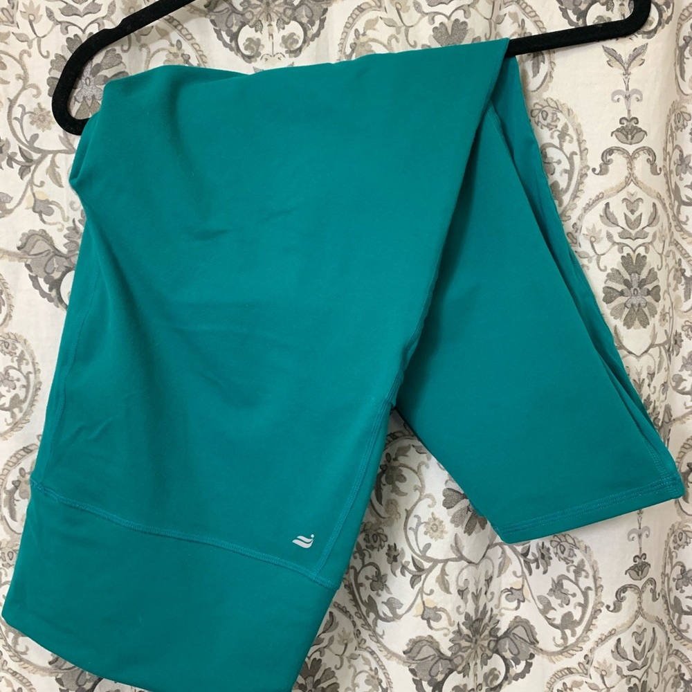 2X Fabletics Mila High waisted pocket leggings